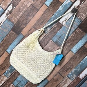Kiss Sea Cream Knit Bag with tassels